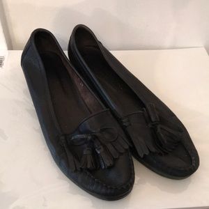 1 HOUR SALE Cole Haan  Leather Loafers size 8.5